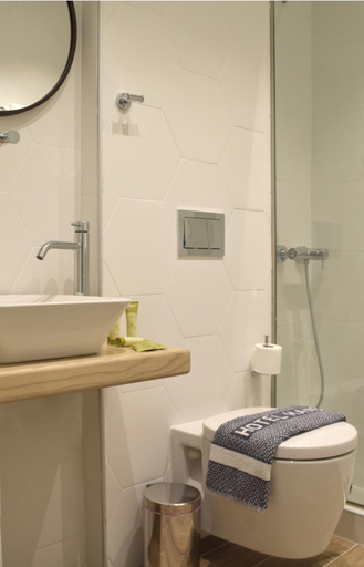 Bathroom 3, Meltemi, Thessaly