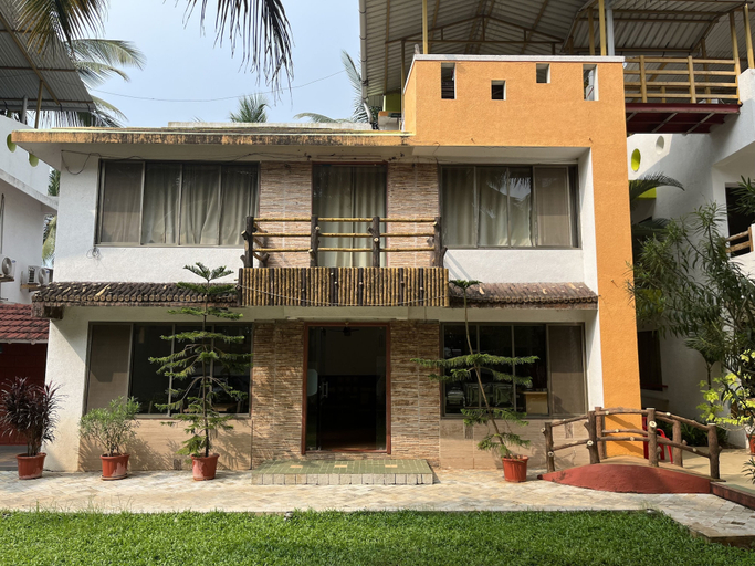 Exterior & Views 2, Ruturaj Inn, Raigarh
