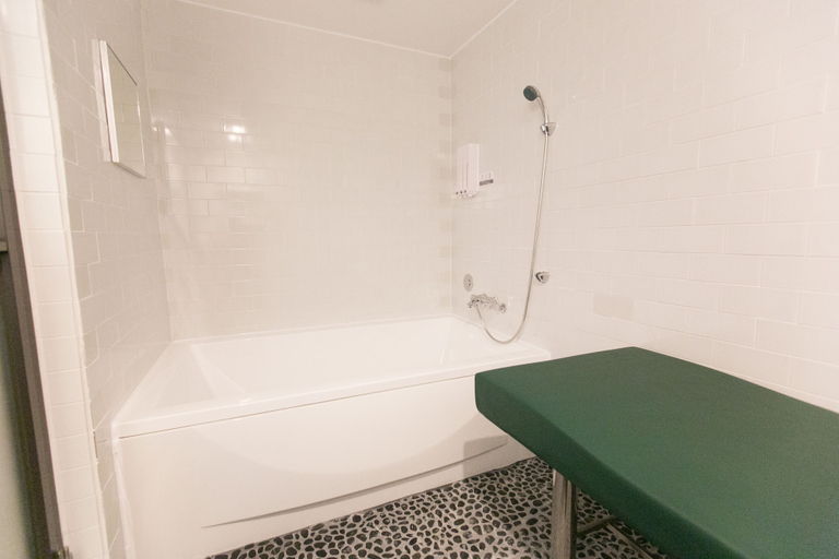 Bathroom 3, February Hotel Songdo Amnam, Saha