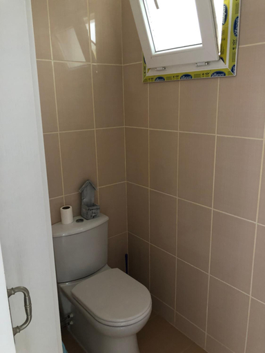 Bathroom 2, Tetris Apartment Spacious Comfortable, North Nicosia
