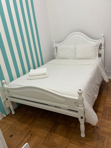 Others 3, Nautic M1 R2 - Classy & Cozy Double Room with Shared Bathroom in Marques Pombal, Lisbon