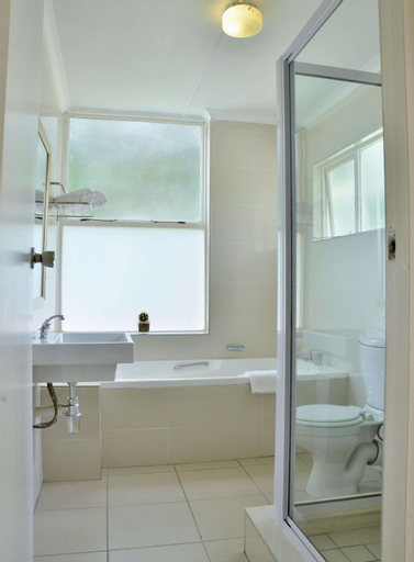 Bathroom 17