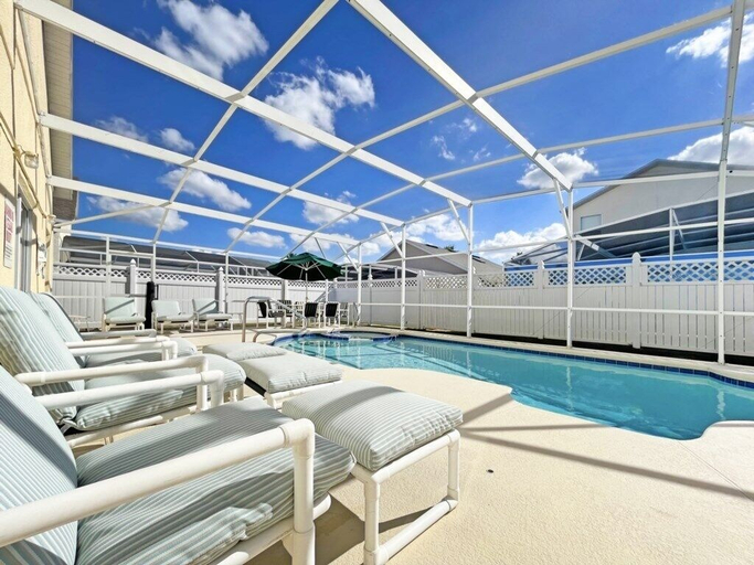 Sport & Beauty 4, Hampton Retreat 5 Bedroom Home by RedAwning, Polk