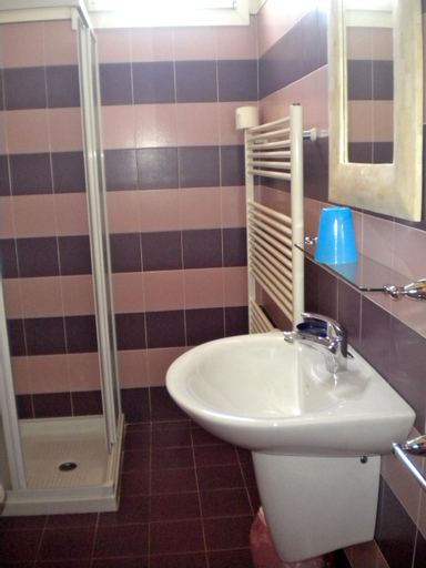 Bathroom 8