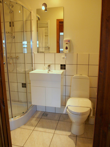 Bathroom 3, Hlid Fisherman's Village, Bessastaðahreppur