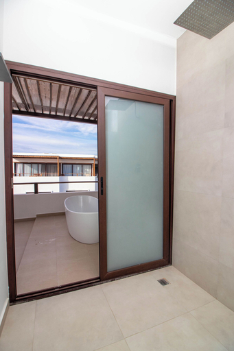 Bathroom 4, My Blue Hotel, Lázaro Cárdenas