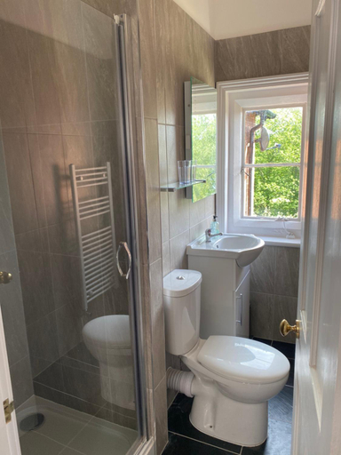 Bathroom 4, Burleigh House B and B, Shropshire