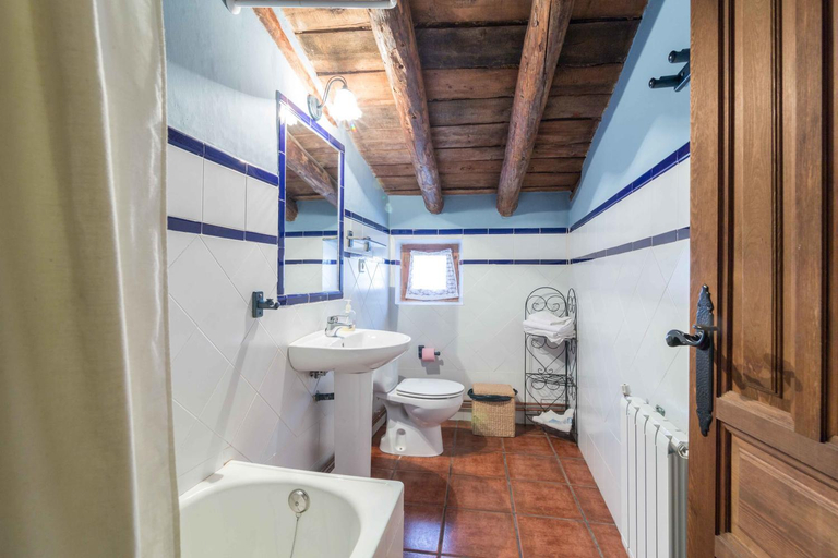 Bathroom 2, Casas Rurales Noguericas, Murcia
