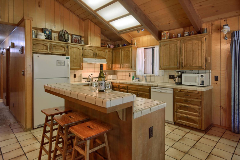 Facilities 2, 69 Bordentown West, Mariposa