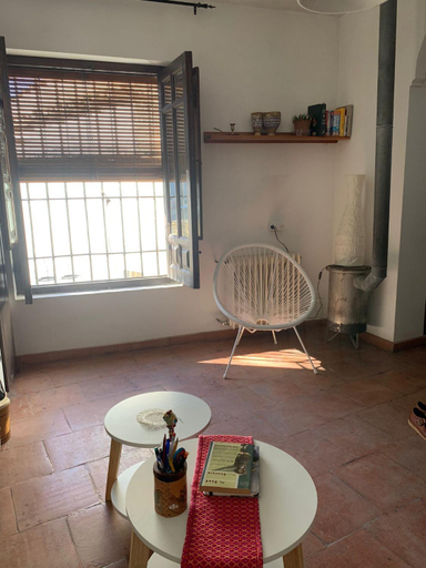 Others, Casa Nihalma, Granada