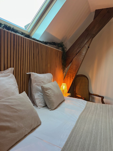 Bedroom 4, La Maison du Chevalier - Chambres et tables d'hôtes - adults only, Puy-de-Dôme