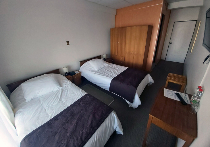 Bedroom 2, Hotel Esmeralda, Chiloé