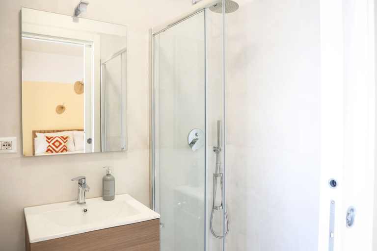 Bathroom 4, Tenuta Don Alfonso, Napoli