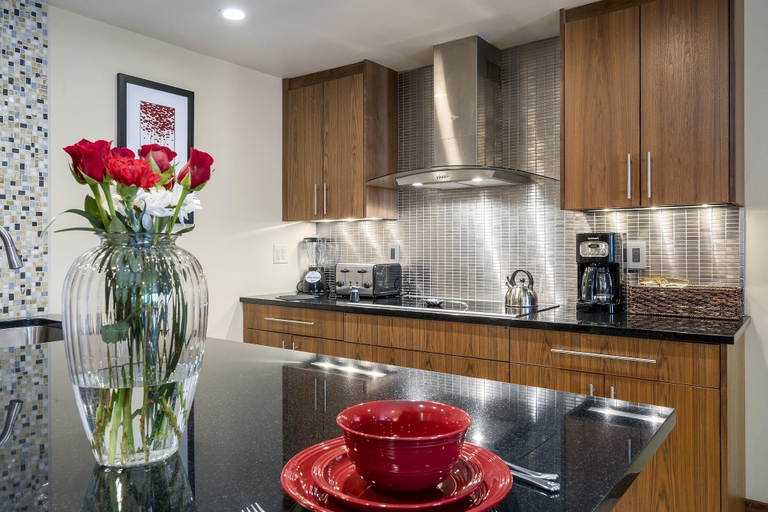 Private kitchen 3, Scandinavian Lodge 03 2 Bedroom Condo by RedAwning, Routt