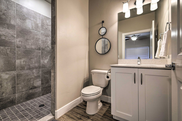 Bathroom 4, Modern St George Condo w/ Resort Amenities!, Washington