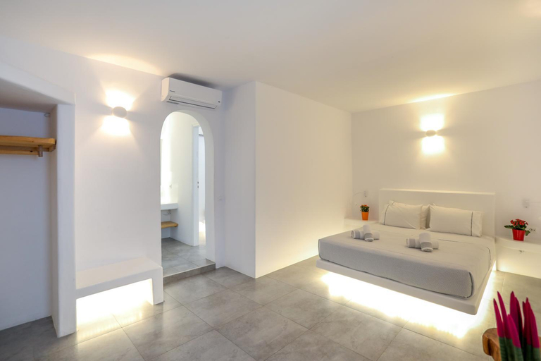 Bedroom 3, Petinaros Hotel & Studios, South Aegean