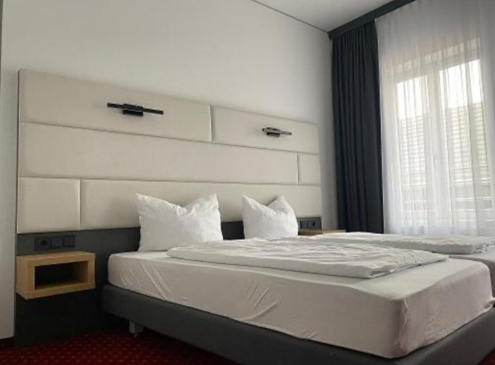 Bedroom 4, Hotel Continental, Nürnberg