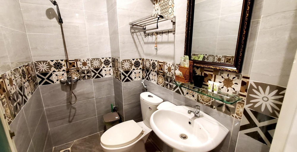 Bathroom 3, Mi Lan Diamond Hotel, Vũng Tàu
