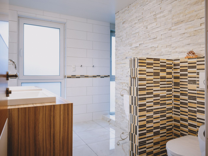 Bathroom 4, Appartements Enzian by we rent, Zell am See