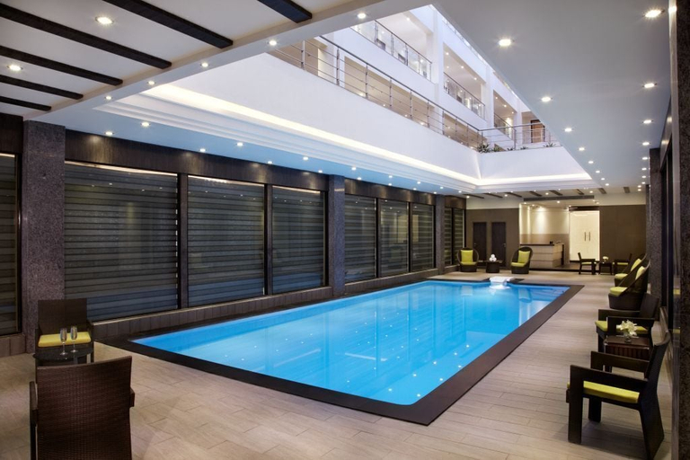 Sport & Beauty, The Radiant Swan, Bharuch