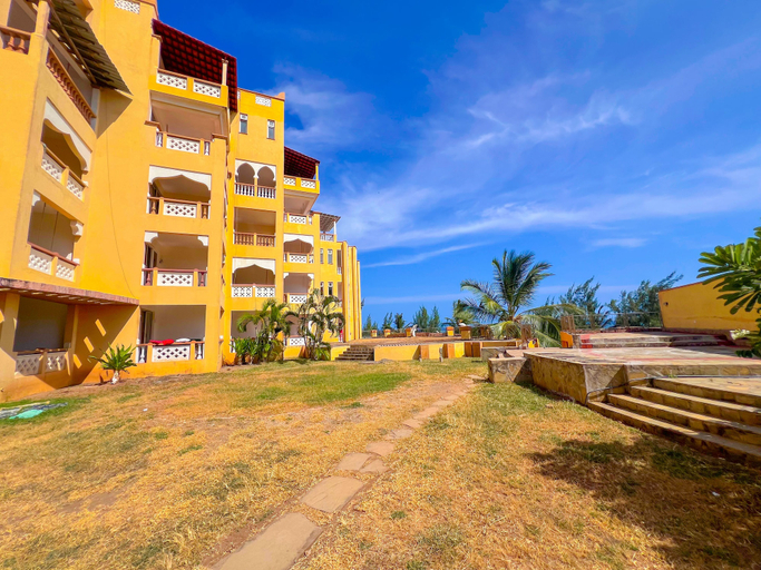 Exterior & Views 2, Royal Beachfront Apartments, Kisauni