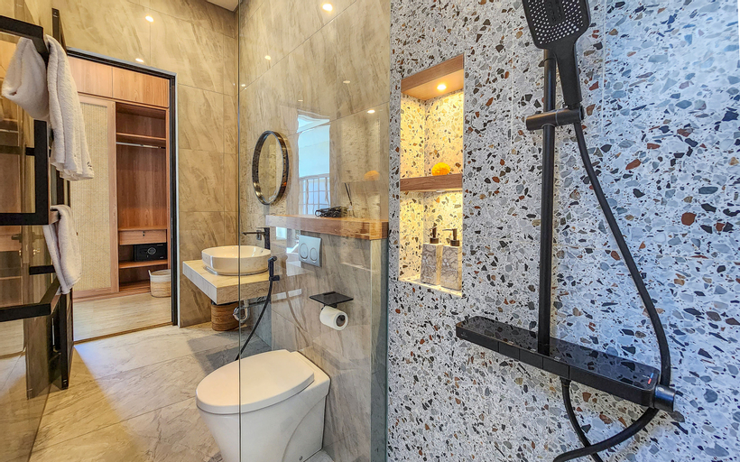 Bathroom 4