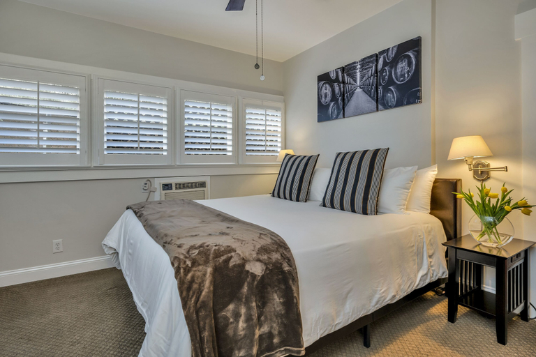 Bedroom 3, Craftsman Inn, Napa