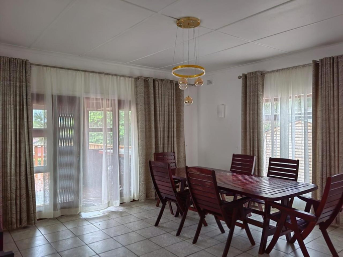 Others 3, Msongi Guest House, Ugu