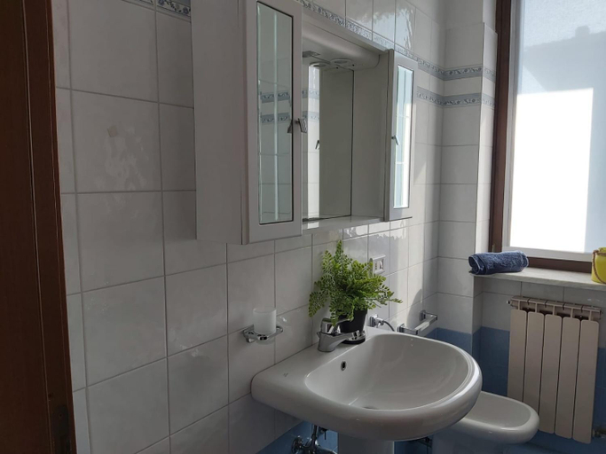 Bathroom 3, Bnbook Villa Biancospino, Varese