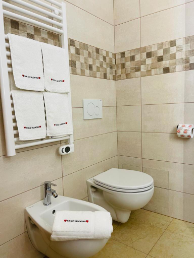 Bathroom 2, Dolce Valentina, Bari