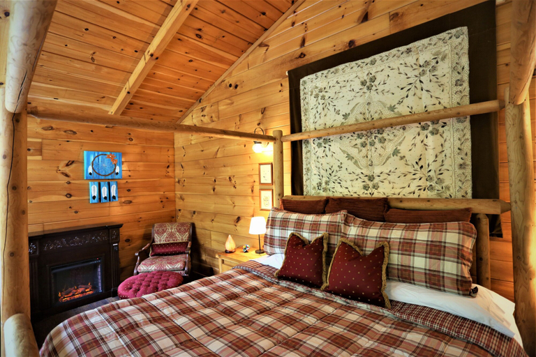 Bedroom 2, Always & Forever 1 Bedroom Cabin by RedAwning, Sevier