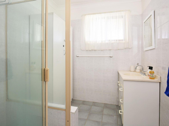 Bedroom 3, Bahia I Pet Friendly I 10 Min Walk to Bay, Shoalhaven - Pt B