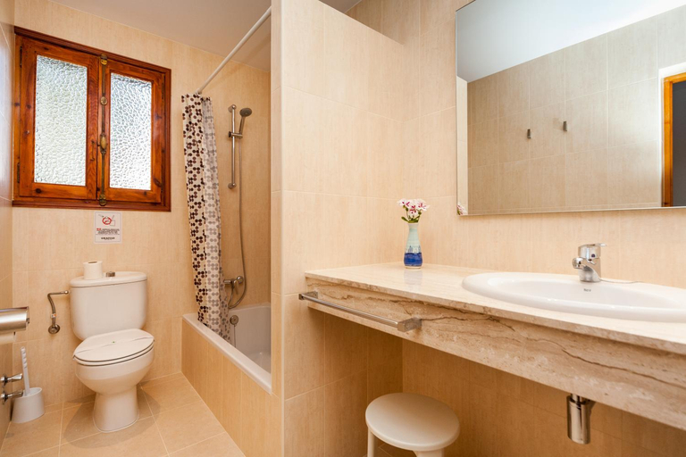 Bathroom 3, Arenal Playa Menorca, Baleares