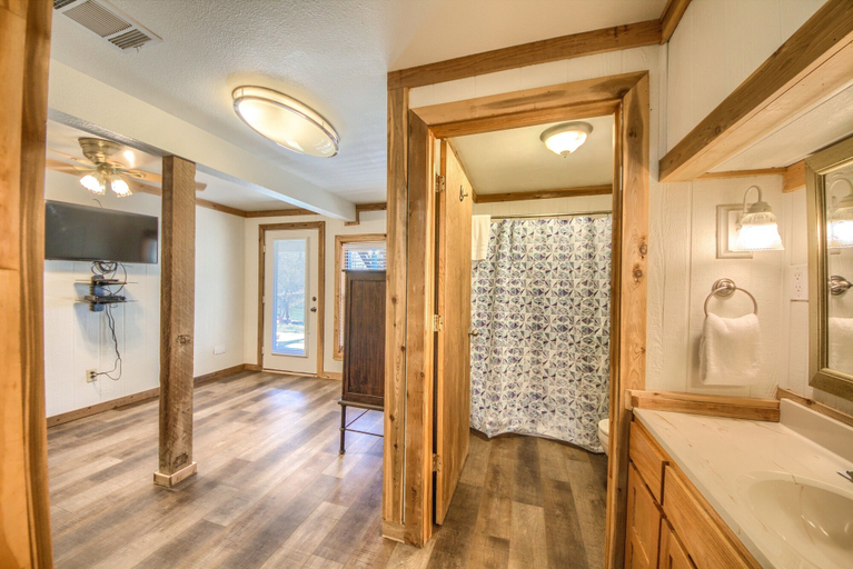 Bathroom 5, Hondo's River Haus Rr 1300 4 Bedroom Home by RedAwning, Comal