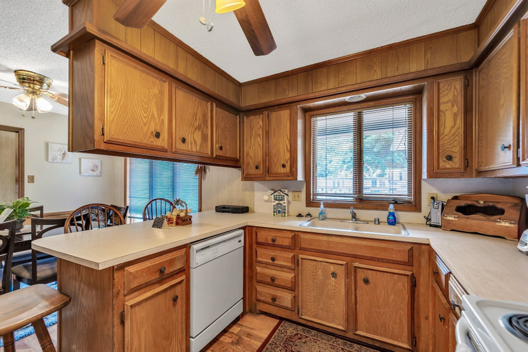 Private kitchen 3, Stead House-3bd/2ba, Ttu, Fall Specials! 3 Bedroom Home by RedAwning, Lubbock