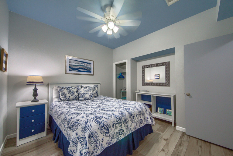 Others 3, Spritzen Haus Cw C107 3 Bedroom Condo by RedAwning, Comal