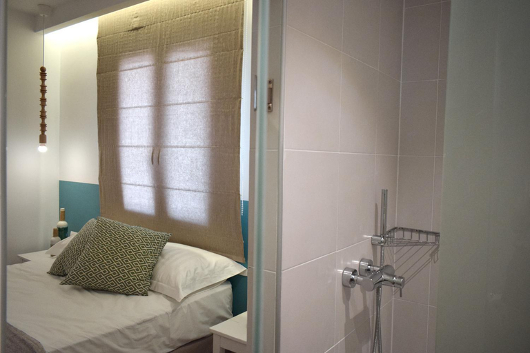 Bathroom 3, Meltemi, Thessaly