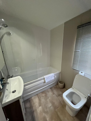 Bathroom 4, Hazel Oaks, Northumberland