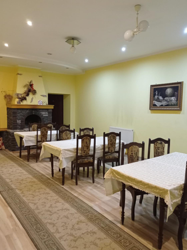 Food & Drinks, Панськии Двір, Kamianka-Buz'kyi