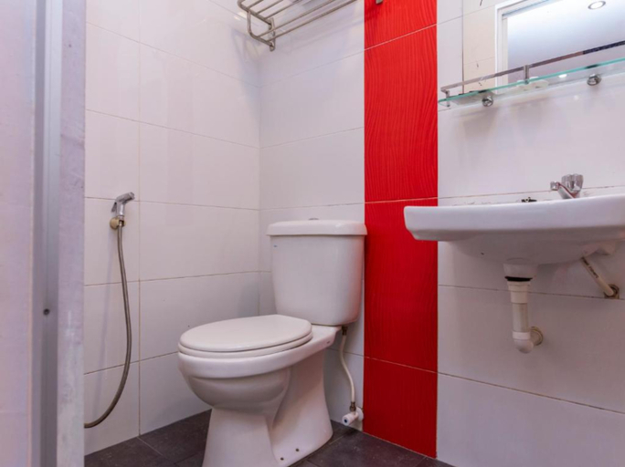 Bathroom 4, Remember Hotel Bukit Gambir, Ledang