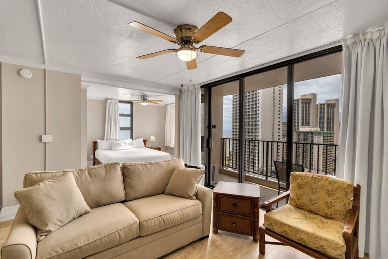 Others 5, 22nd Floor Condo with Stunning Ocean Views and Free Parking!, Honolulu