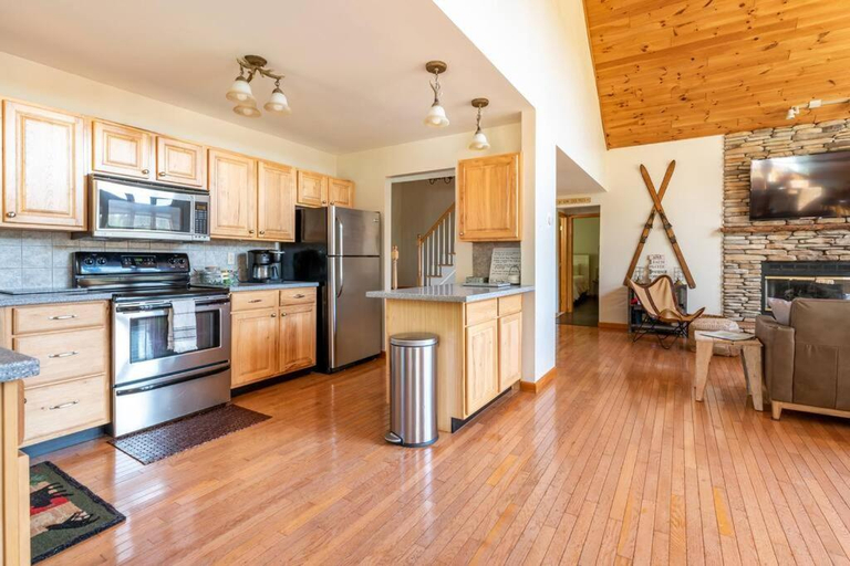 Others 5, Beautiful mountain home with gorgeous meadow views, Greene