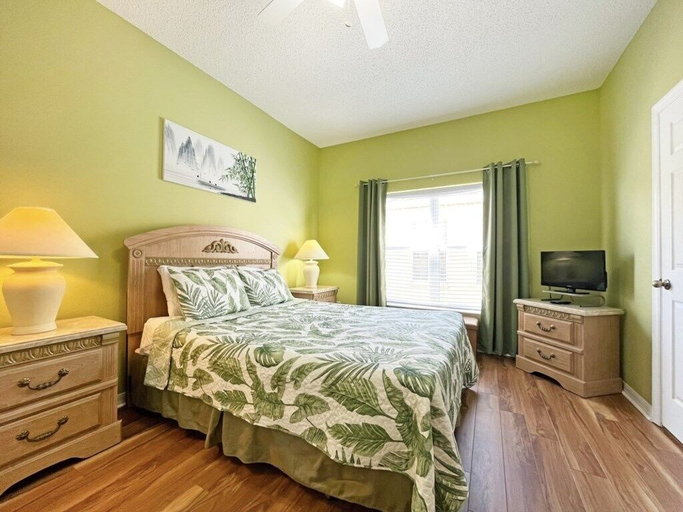 Bedroom 2, Hampton Retreat 5 Bedroom Home by RedAwning, Polk