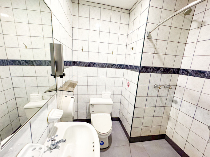 Bathroom 5, Hotel GH Alexander, Guayaquil