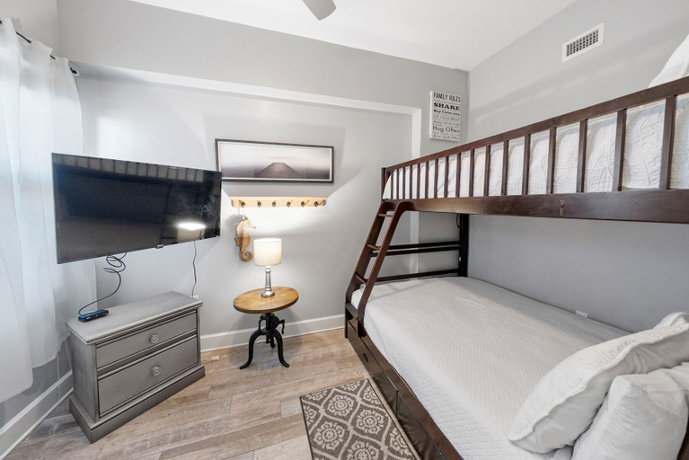 Bedroom 3, Sea-horsey 3 Bedroom Condo by RedAwning, Bay