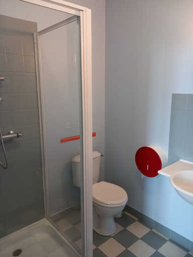 Bathroom 5, Château du Bourg, Mayenne