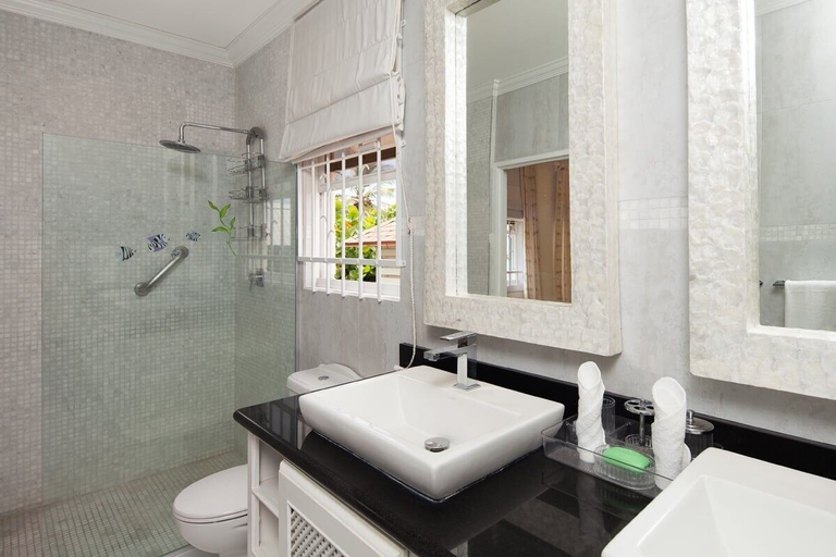 Bathroom, Arcadia by Blue Sky Luxury