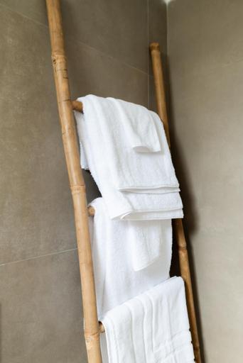 Others 5, Guru accommodations, South Aegean