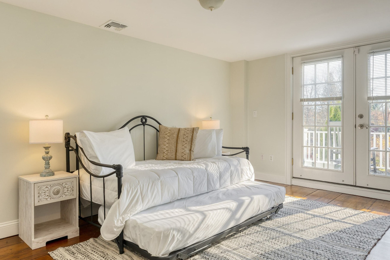 Bedroom 2, Rockspring by Avantstay Huge Berkshires Estate, Berkshire