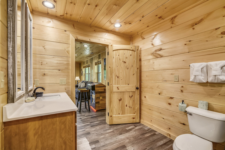 Bathroom 3, All Decked Out 4 Bedroom Cabin by RedAwning, Sevier